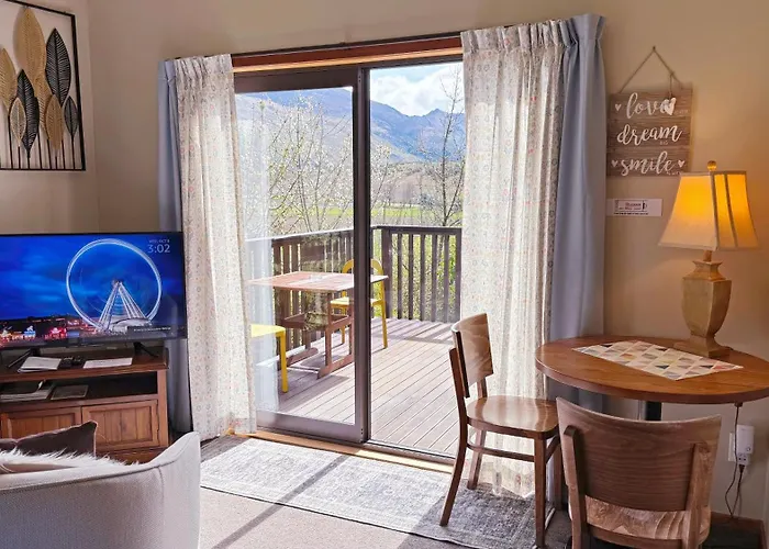 Alpine View Lodge *